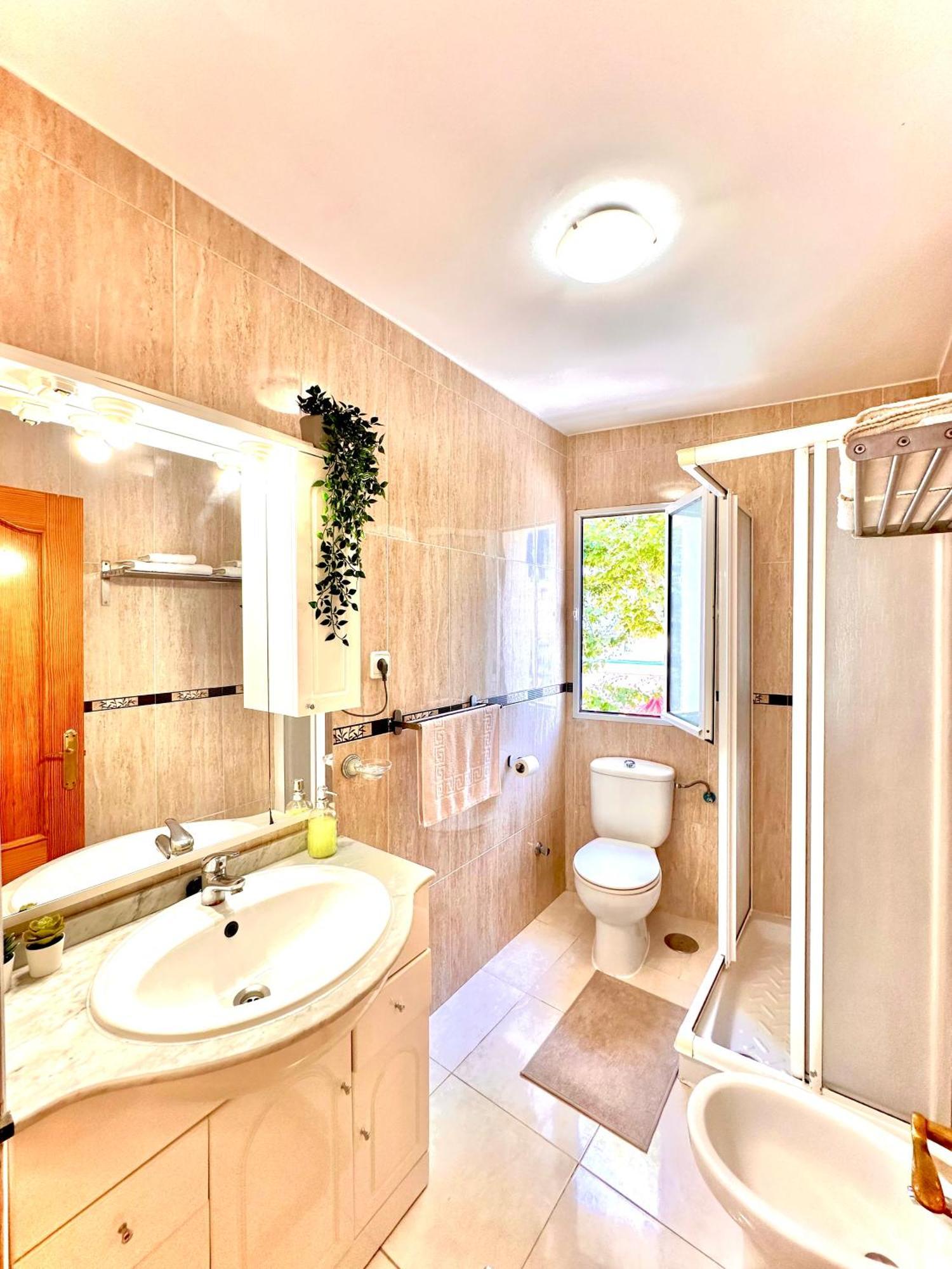 Apartamentos J&K Torremolinos Bagian luar foto