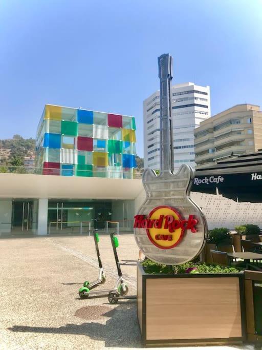 Apartamentos J&K Torremolinos Bagian luar foto