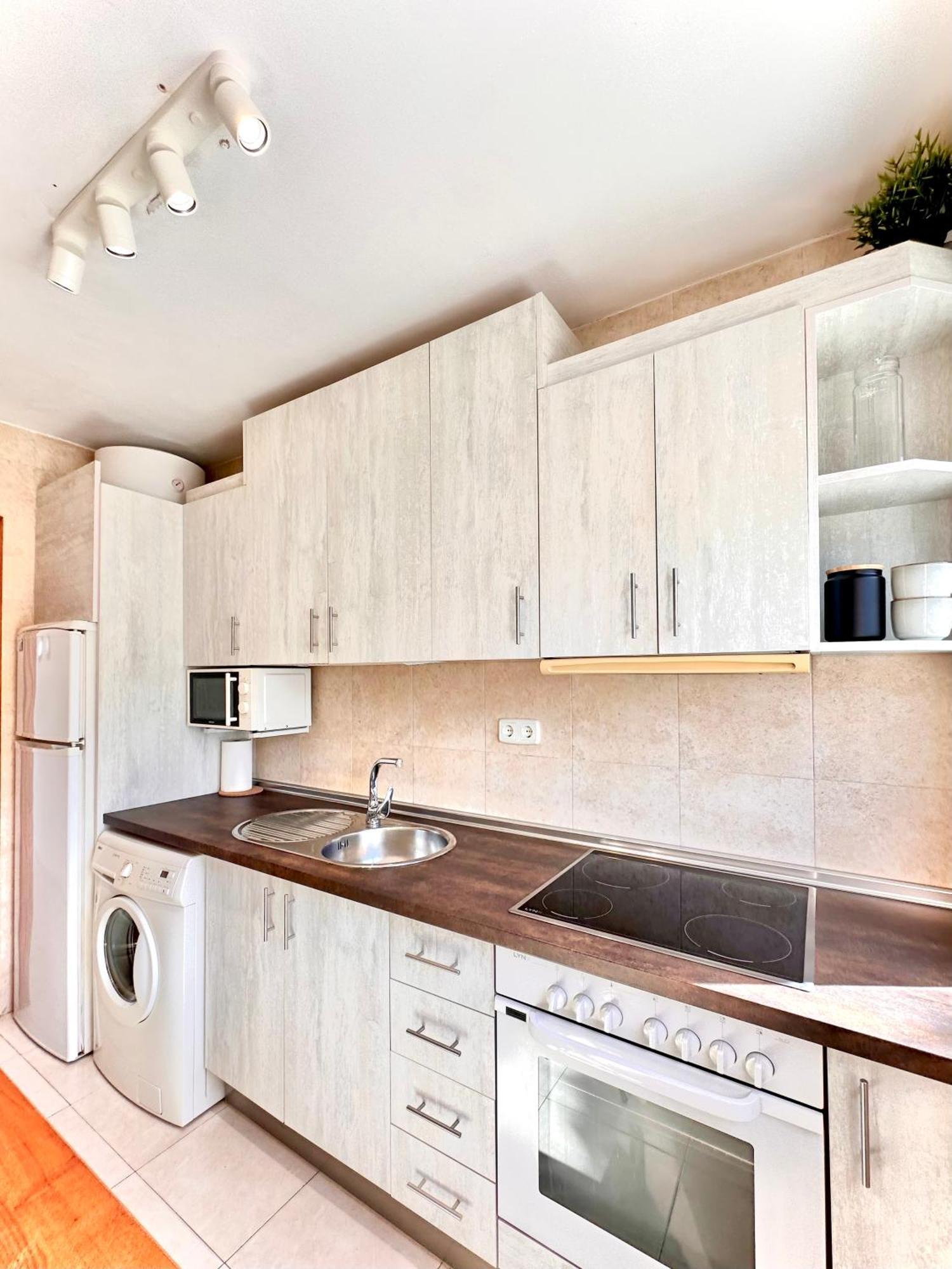 Apartamentos J&K Torremolinos Bagian luar foto