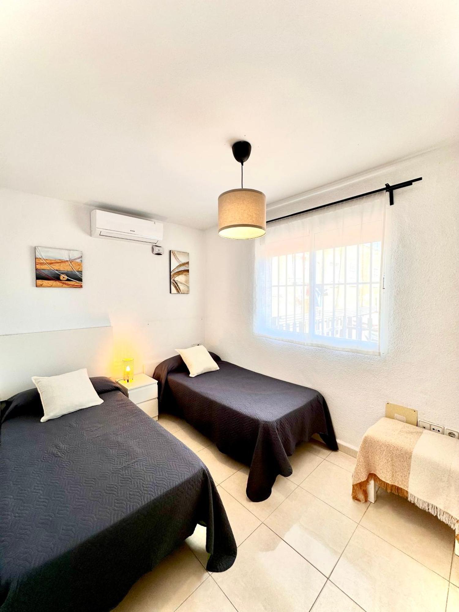 Apartamentos J&K Torremolinos Bagian luar foto
