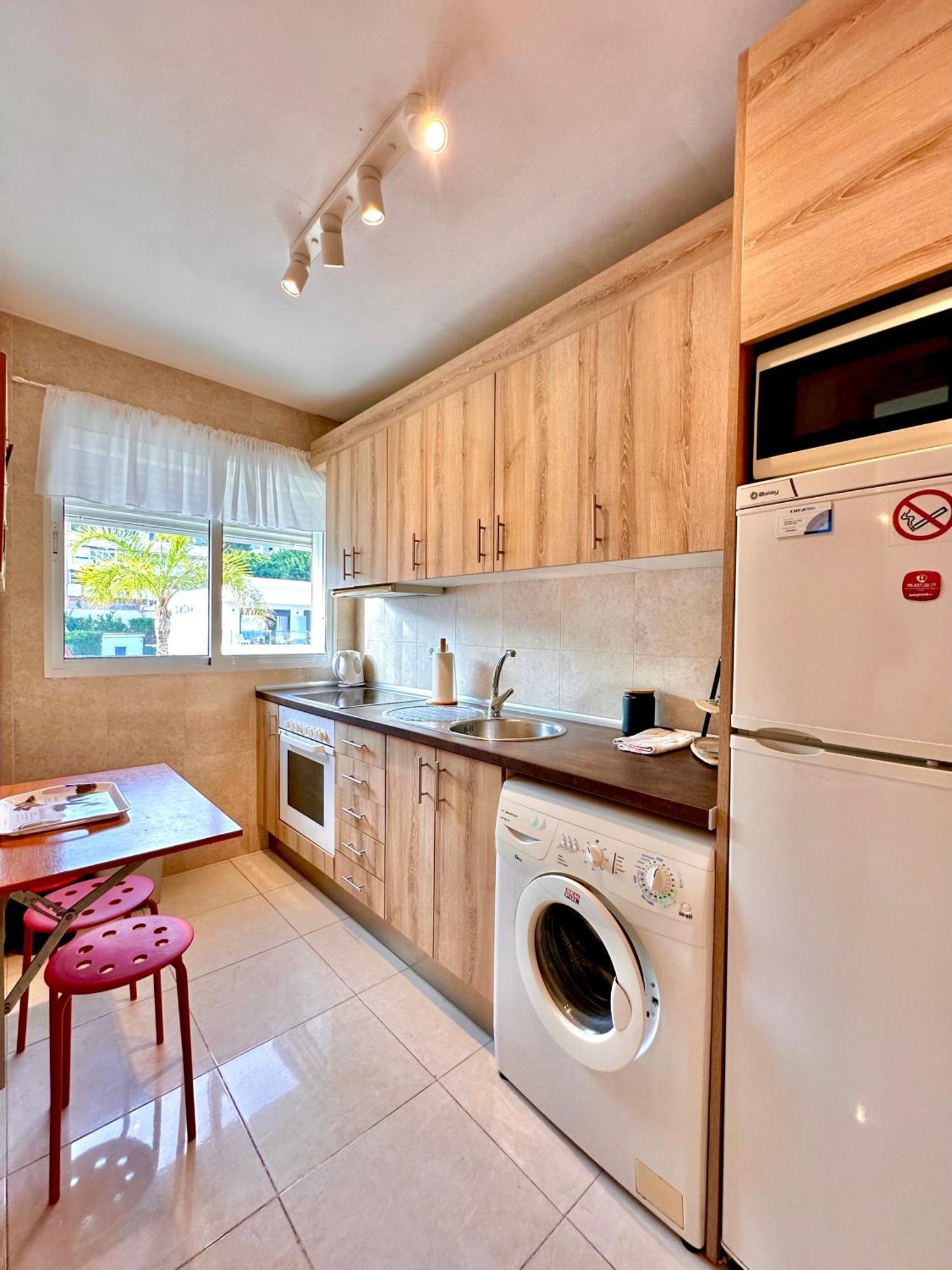 Apartamentos J&K Torremolinos Bagian luar foto
