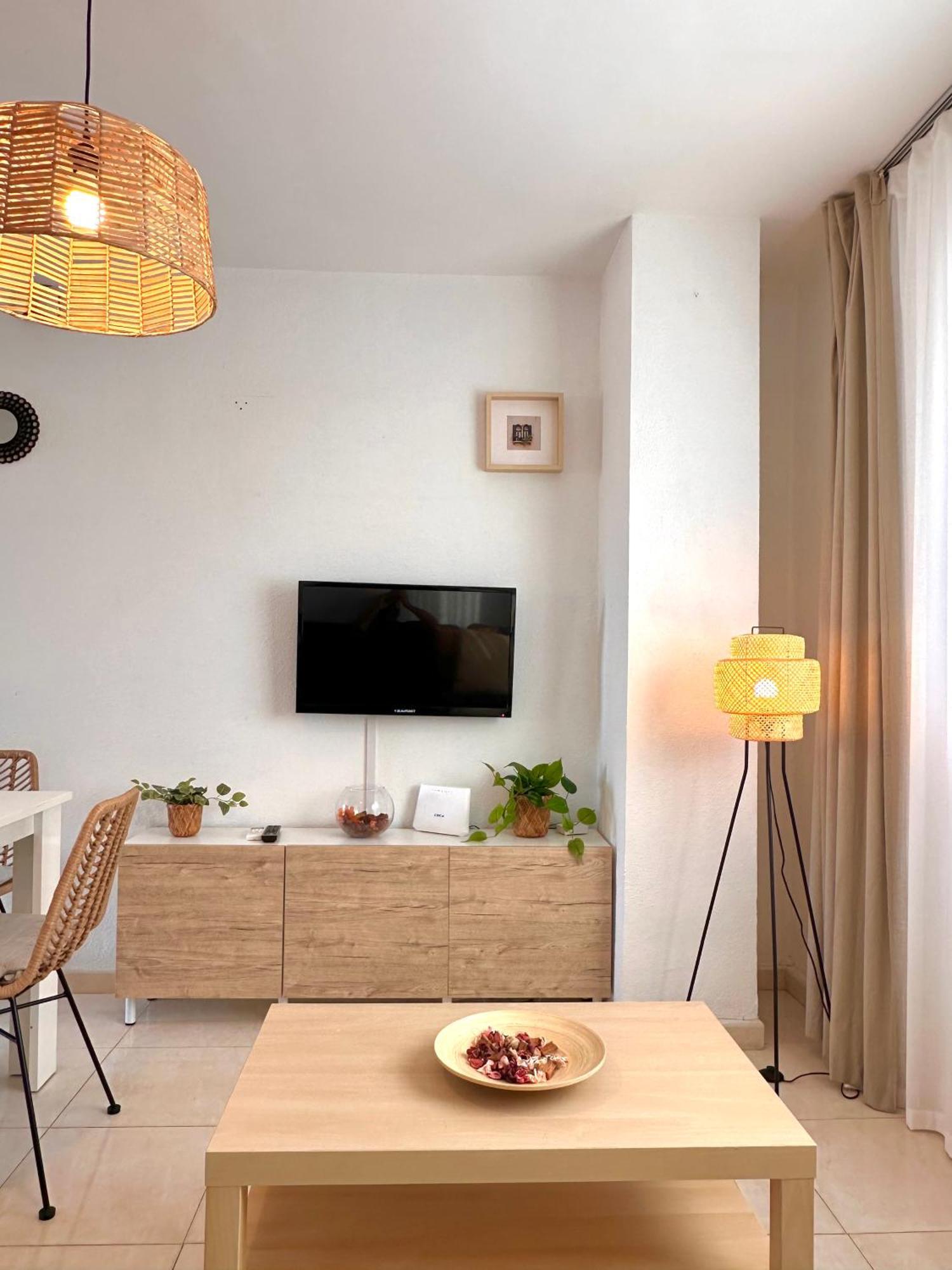 Apartamentos J&K Torremolinos Bagian luar foto