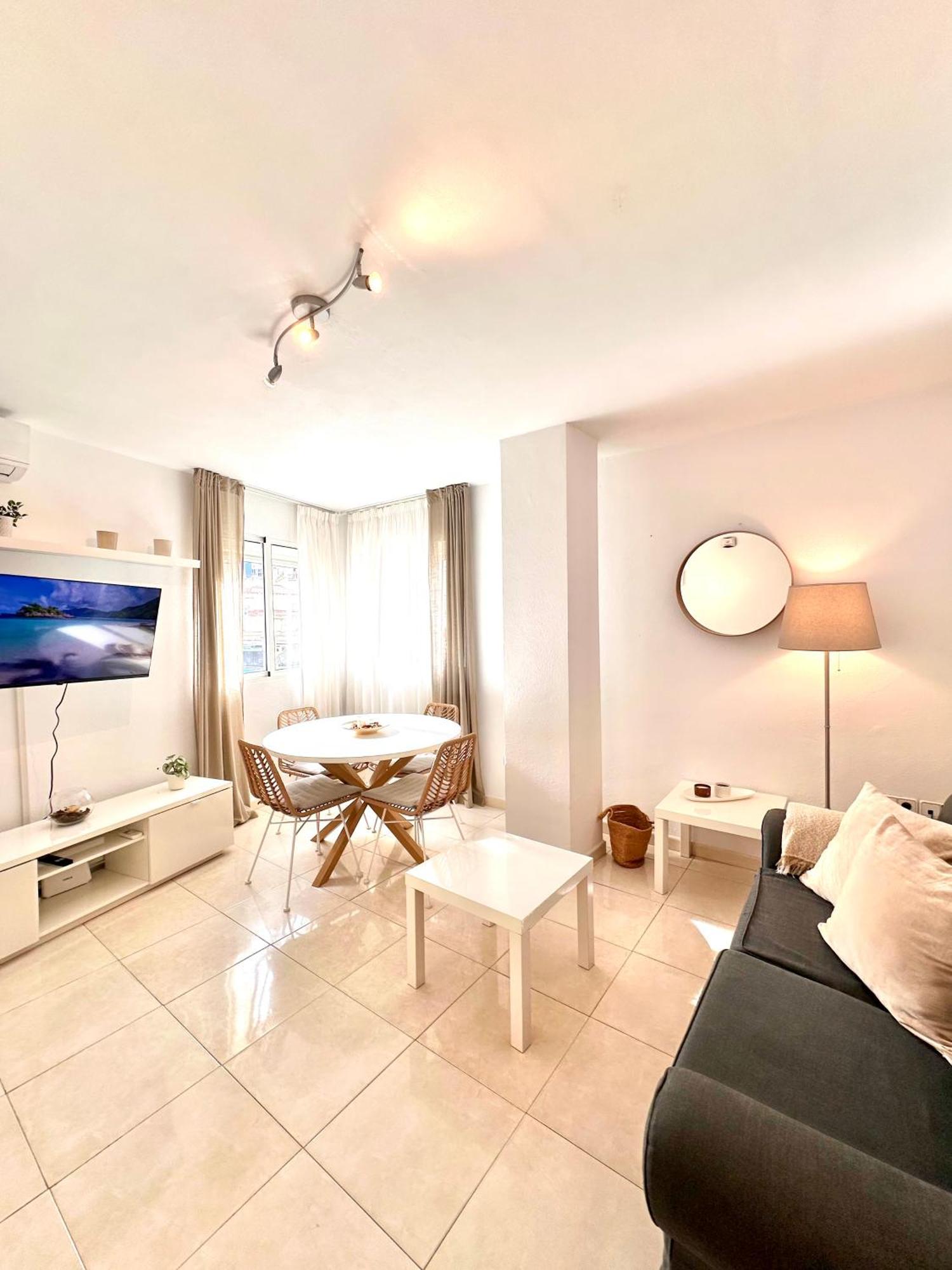 Apartamentos J&K Torremolinos Bagian luar foto