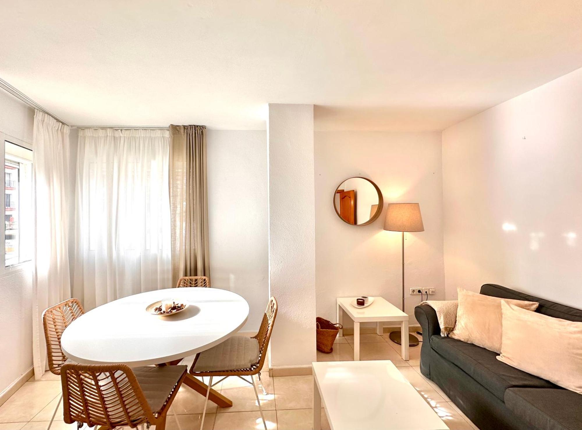 Apartamentos J&K Torremolinos Bagian luar foto