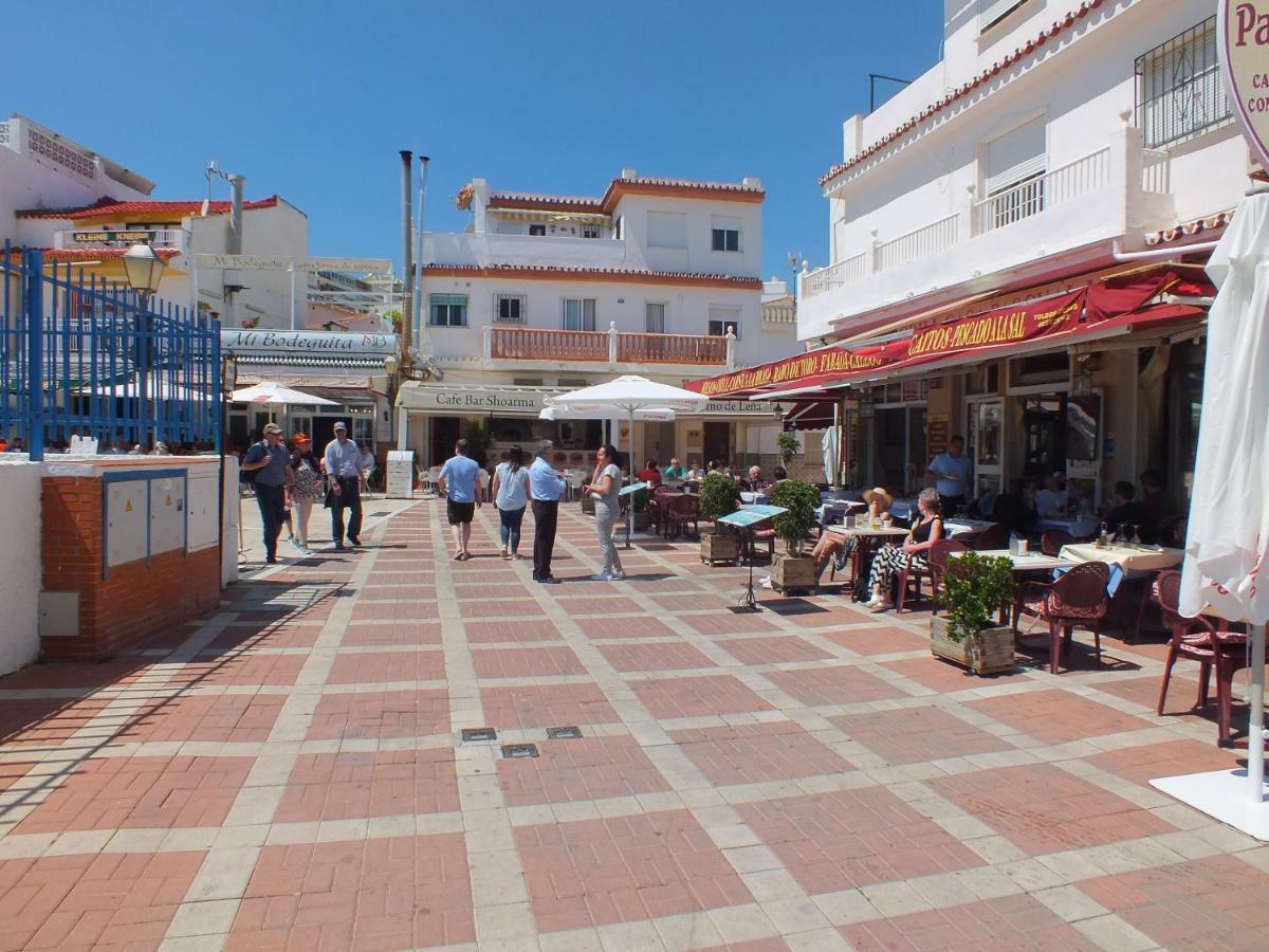 Apartamentos J&K Torremolinos Bagian luar foto