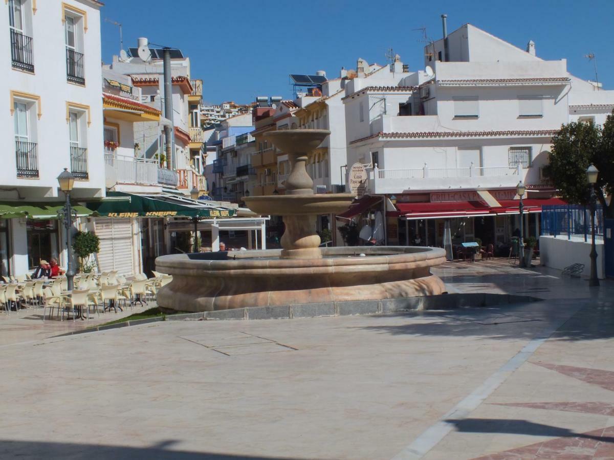 Apartamentos J&K Torremolinos Bagian luar foto